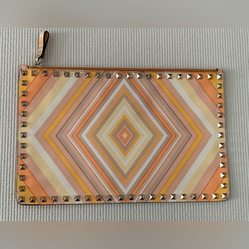Authentic VALENTINO GARAVANI Rockstud Clutch bag Leather Beige/Orange